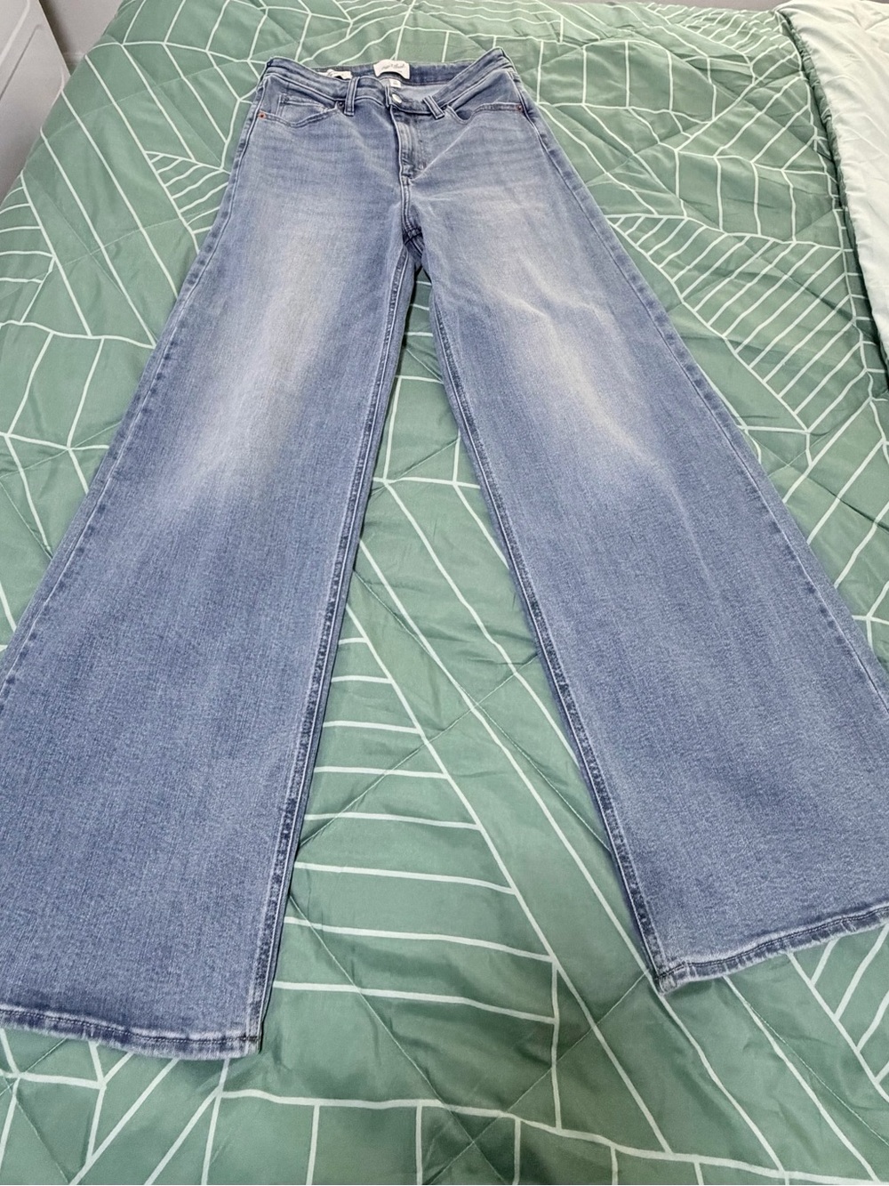 Universal Thread Women's Wide-Leg Jeans — Light Blue